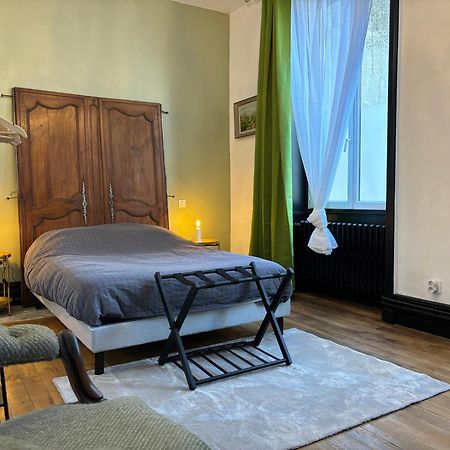 Maison A La Guitarde - Hotel Particulier Hippolyte Châteauroux المظهر الخارجي الصورة