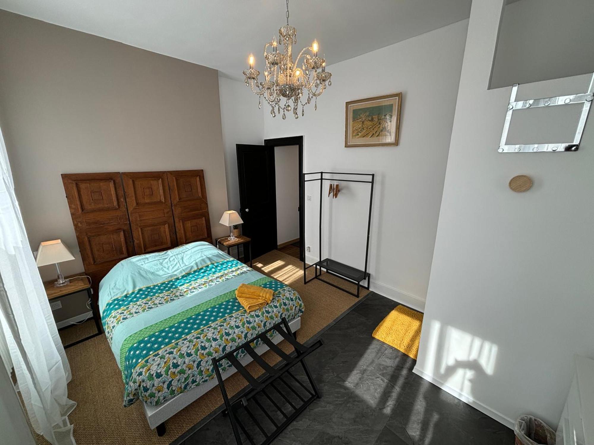 Maison A La Guitarde - Hotel Particulier Hippolyte Châteauroux المظهر الخارجي الصورة