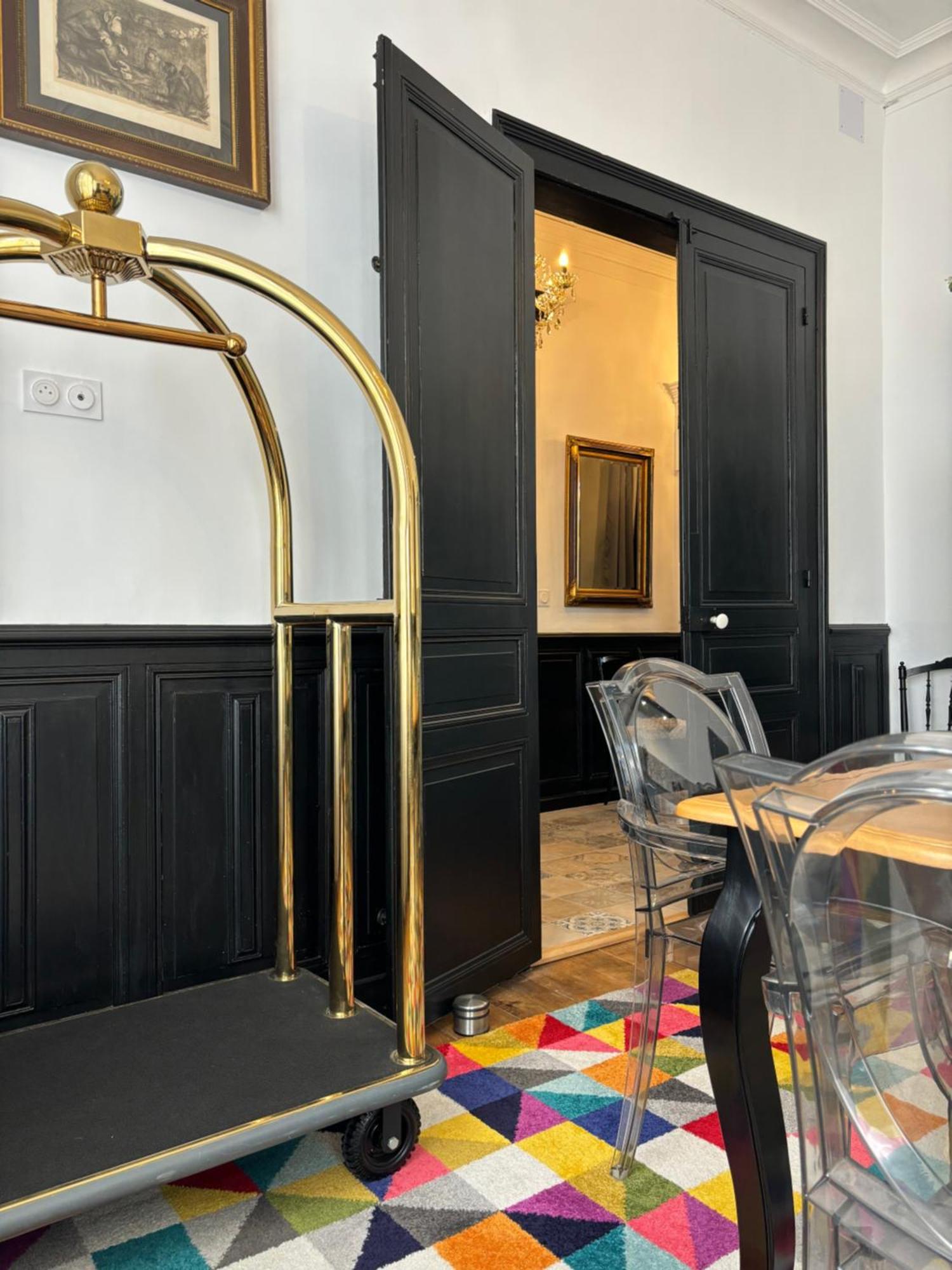 Maison A La Guitarde - Hotel Particulier Hippolyte Châteauroux المظهر الخارجي الصورة