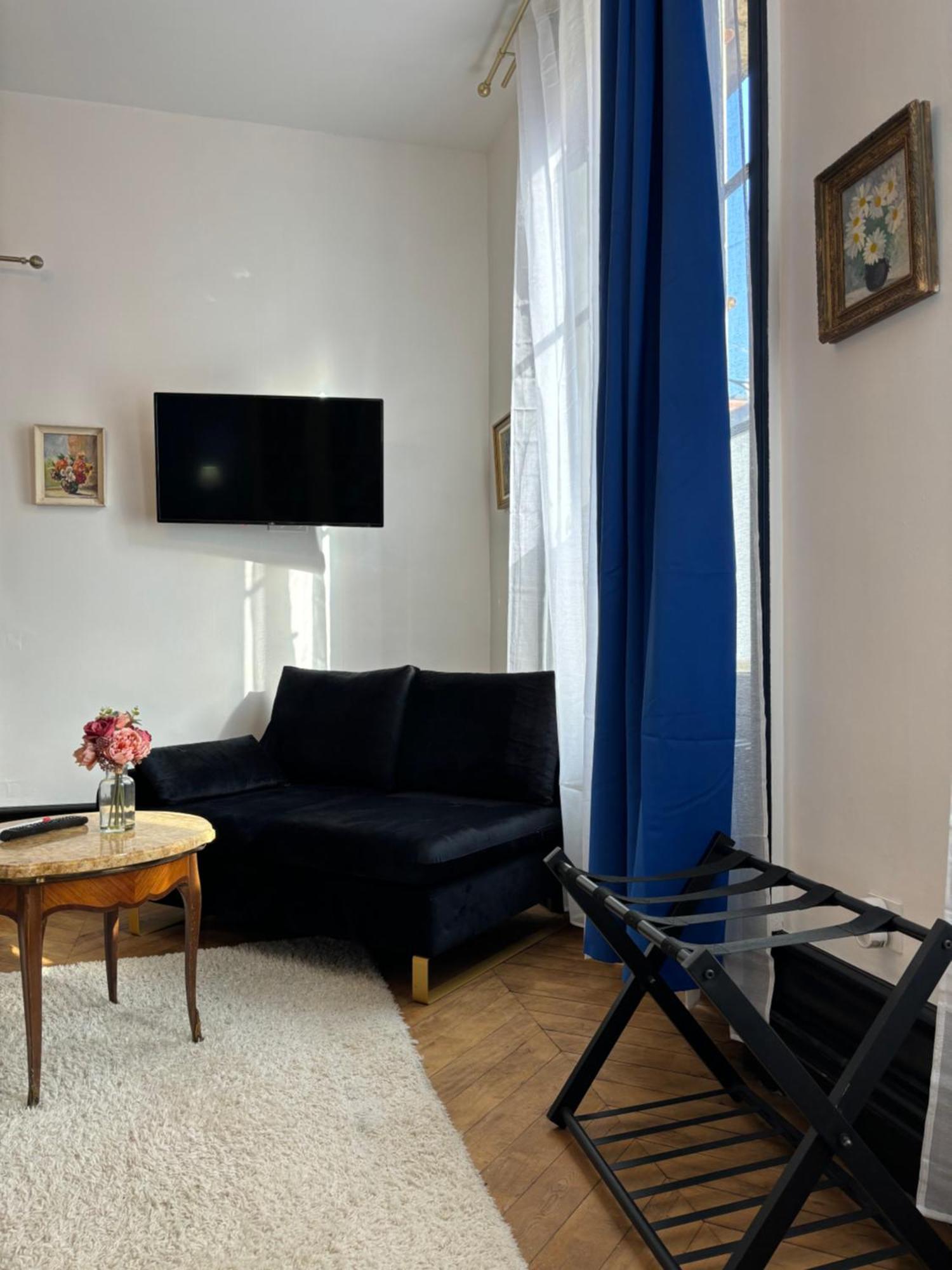 Maison A La Guitarde - Hotel Particulier Hippolyte Châteauroux المظهر الخارجي الصورة